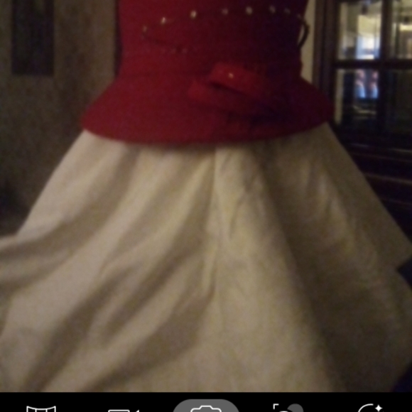 Red Hat - Picture 7 of 8